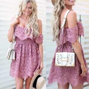 Lovers & Friends “Mauve Lace Off Shoulder Spring/Summer Wedding Guest Mini Dress
